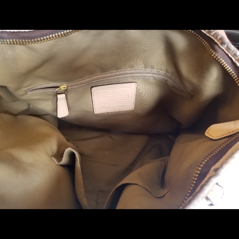 Large Coach purse - Picture 2 of 5